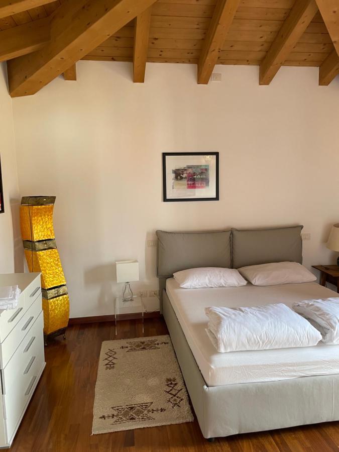 Apartment Claudia Múggia Esterno foto